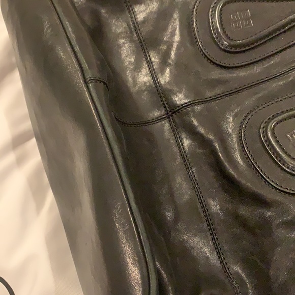 Authentic GIVENCHY Nightingale bag - Picture 7 of 11